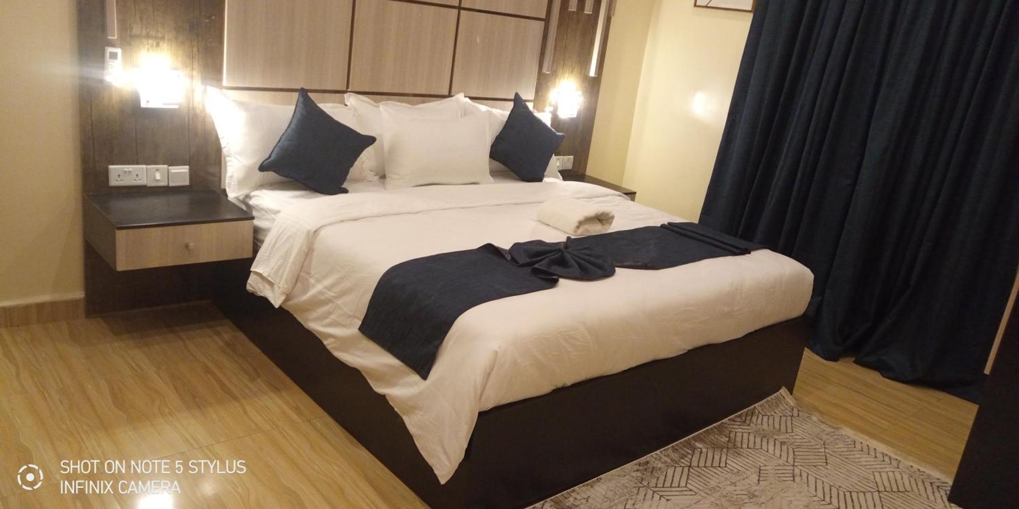 Ofas Chelsea Hotel 아부자 외부 사진